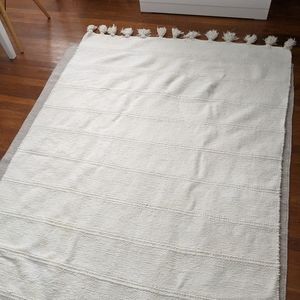 6ft * 4ft Off White Wool Moroccan Rug